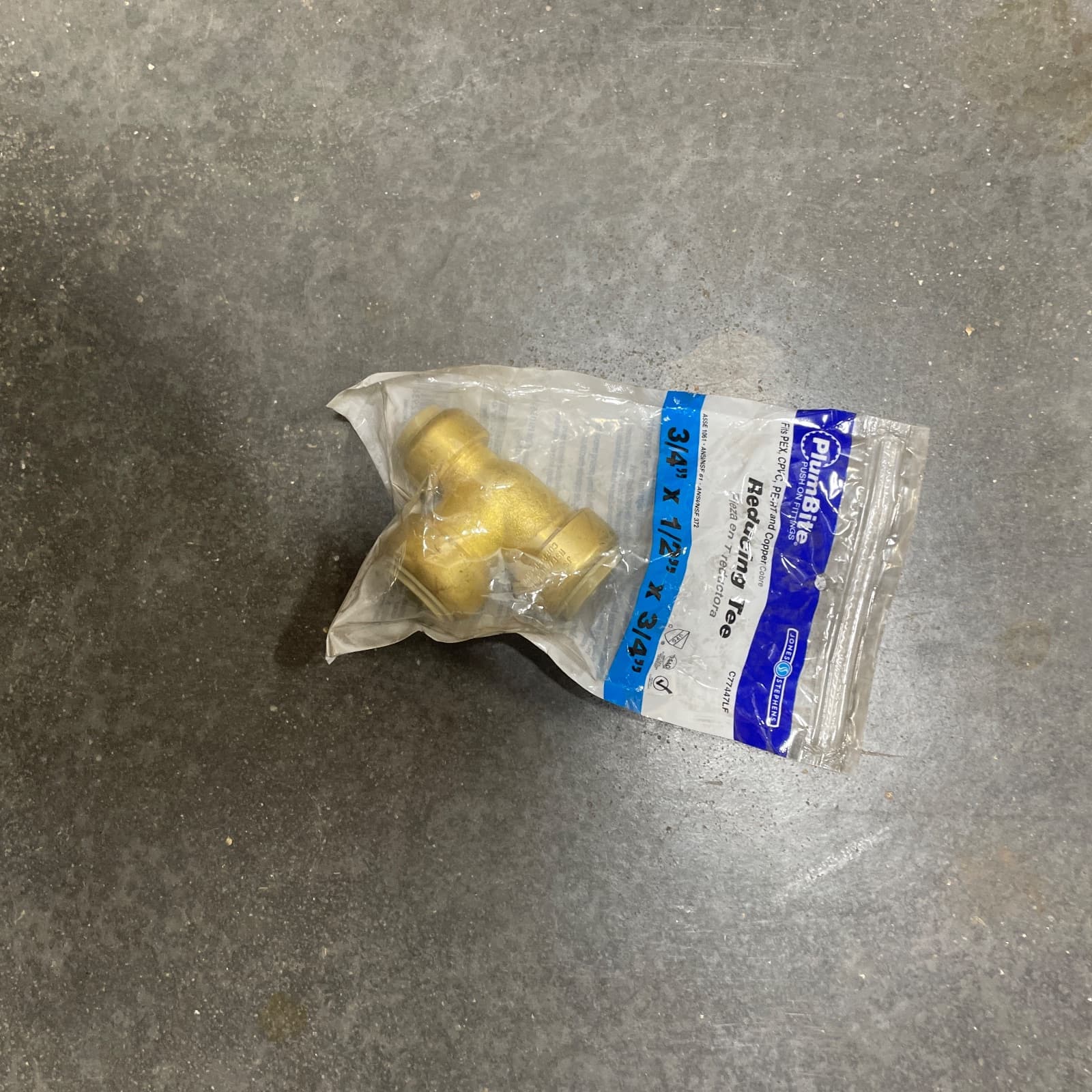 Jones Stephens Plumbite 3/4 x 1/2 x 3/4 in. Push On Reducing Tee MPN C77447LF
