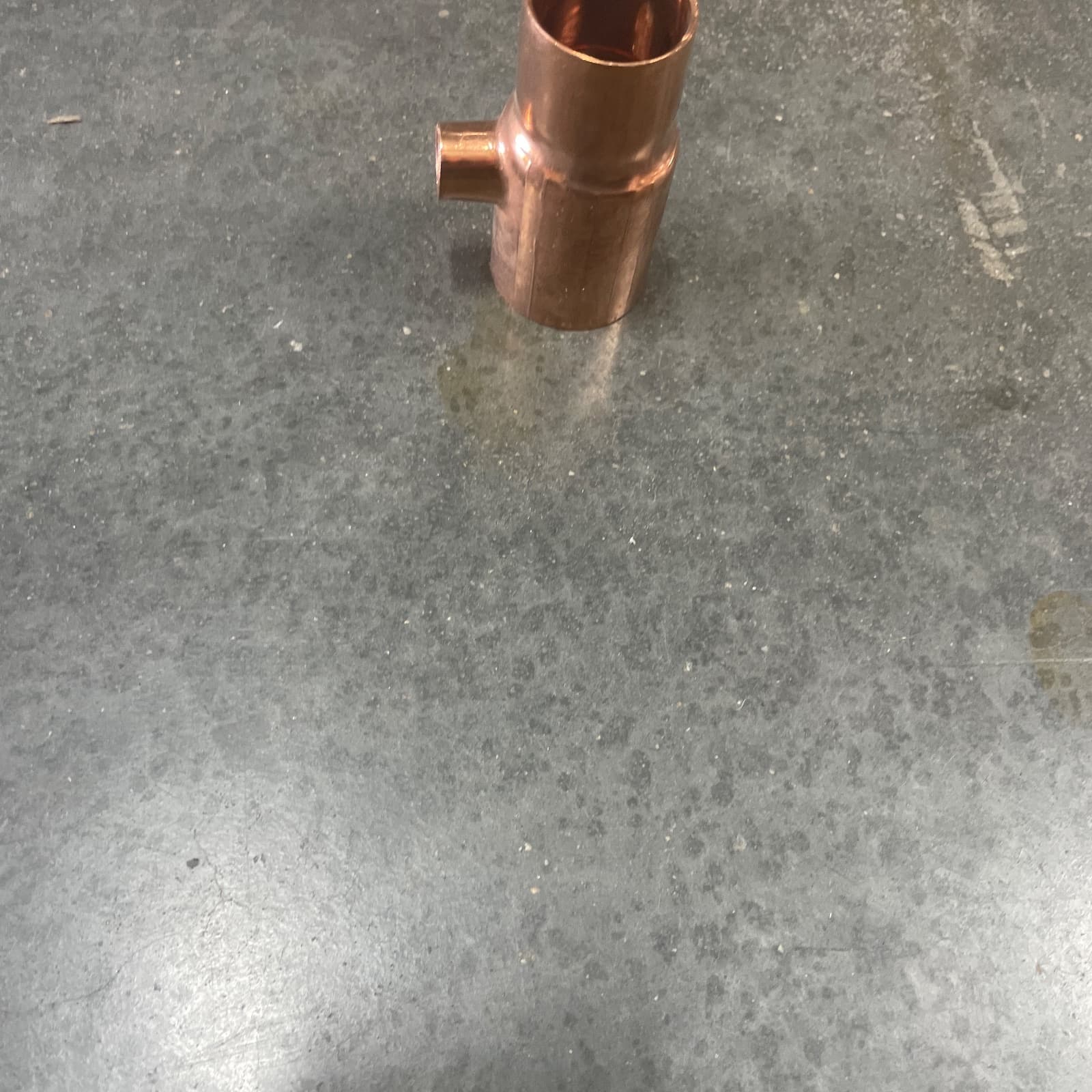 Nibco 2 x 1-1/4 x 2 in. Wrot Copper Tee, Sweat MPN 9103400 — image 1