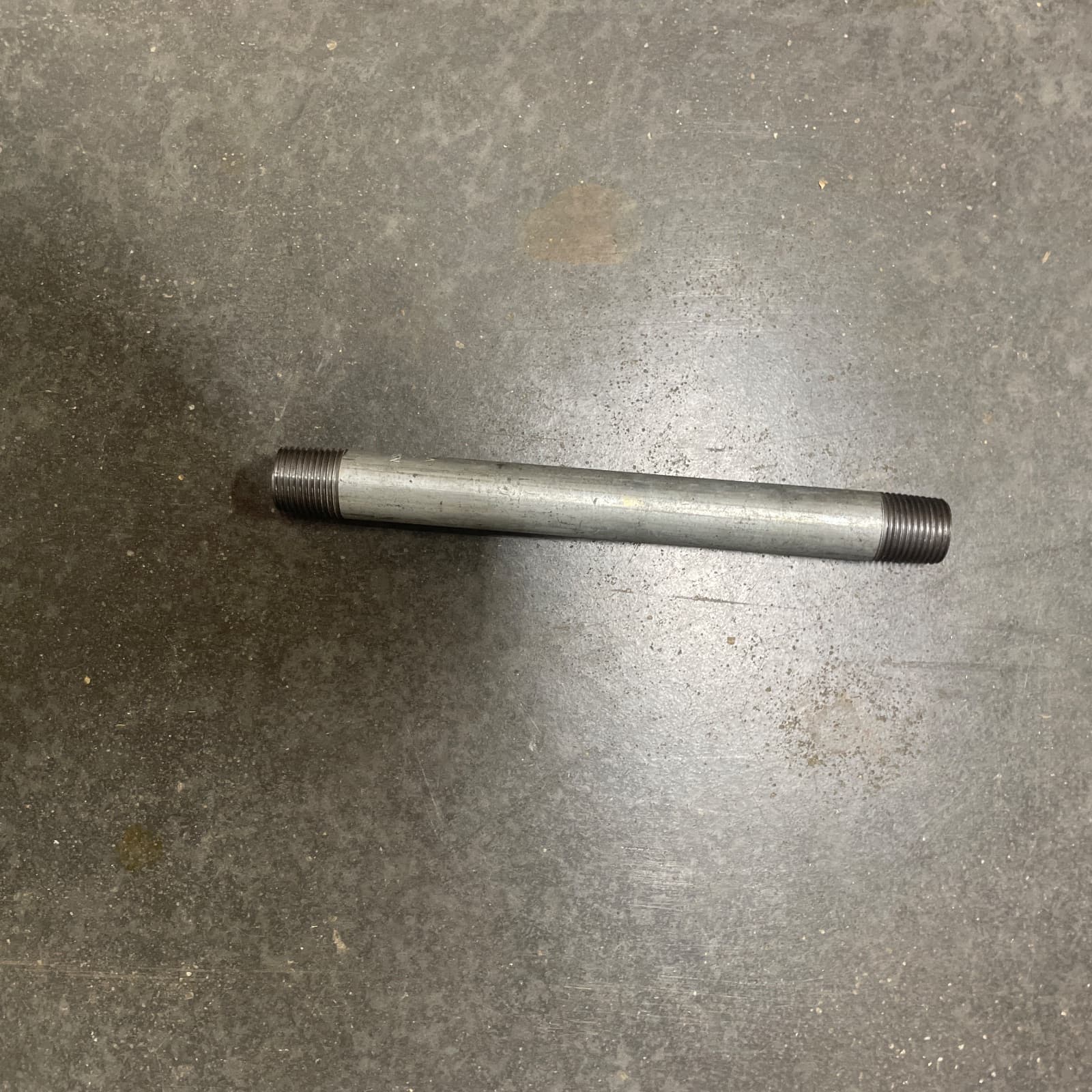 Proflo 1/2 x 8 in. MPT Welded Schedule 40 Galvanized Steel Nipple MPN MN-ZNG038 — image 1