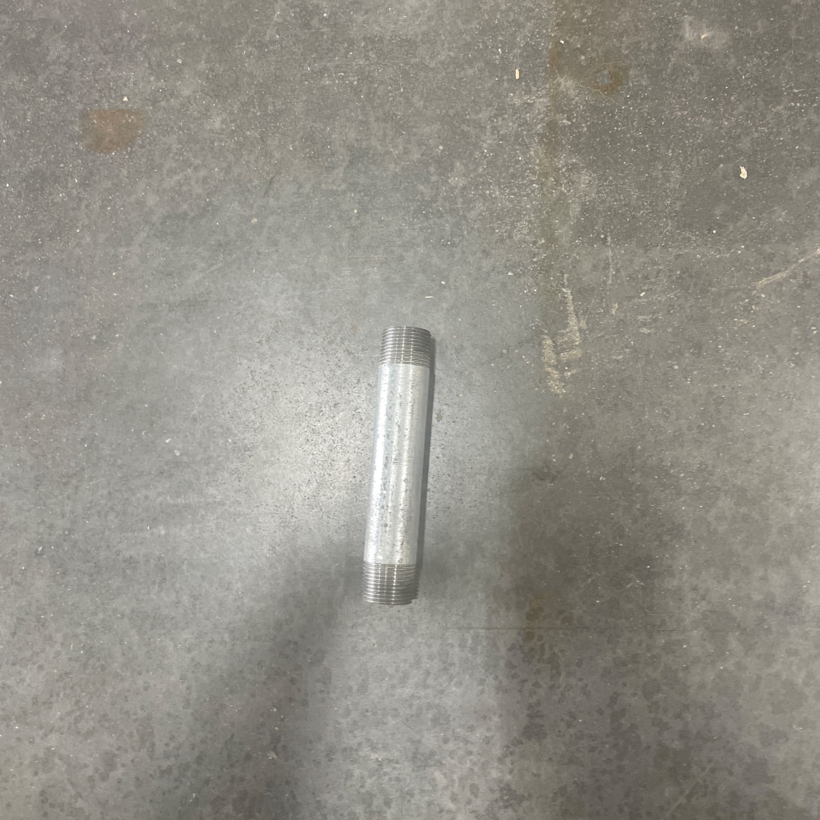 PROFLO 3/4 x 5-1/2 in. MPT Welded Schedule 40 Galvanized Steel Nipple MPN MN-ZNG04512 — image 1