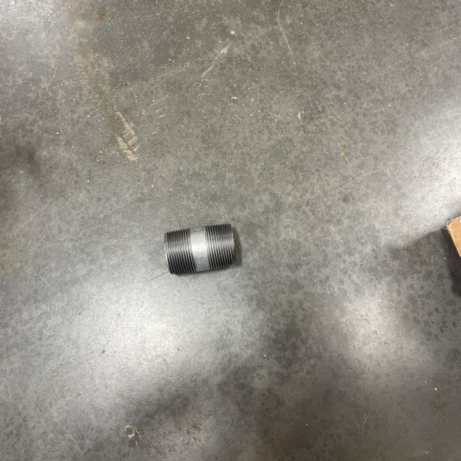 Standard Global 1-1/4 x 2-1/2 in. MPT Schedule 40 Galvanized Steel Nipple MPN MN-ZNG06212 — image 1