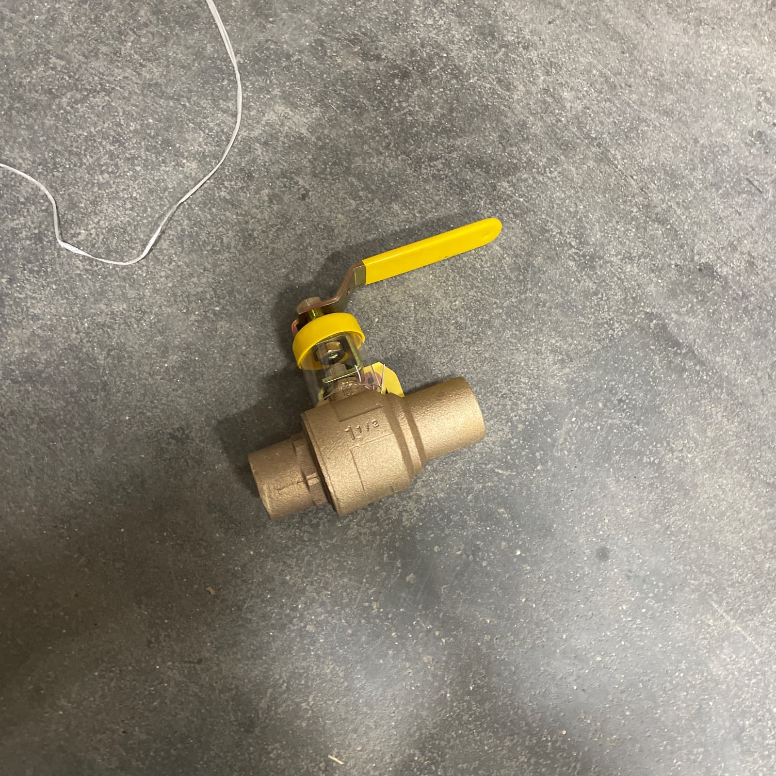 Milwaukee Valve 1-1/2 in. Cast Bronze Full Port Solder 600# Ball Valve MPN BA450SXHA — image 1